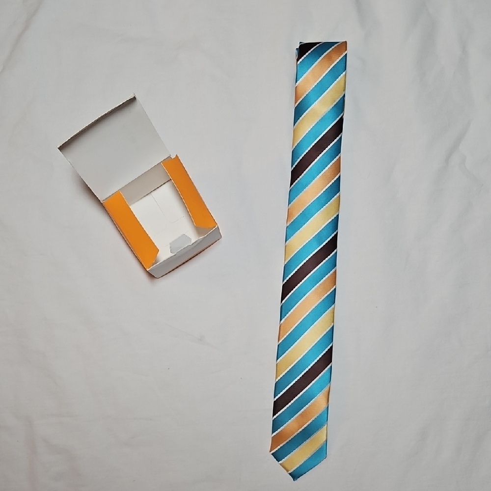 NEW Dan Smith Skinny Neck Tie in Gift Box Blue & Gold Diagonal Stripes Necktie